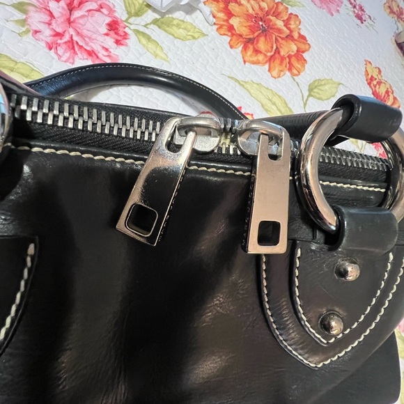 Marc Jacob’s Original Black Leather Handbag - Picture 7 of 16